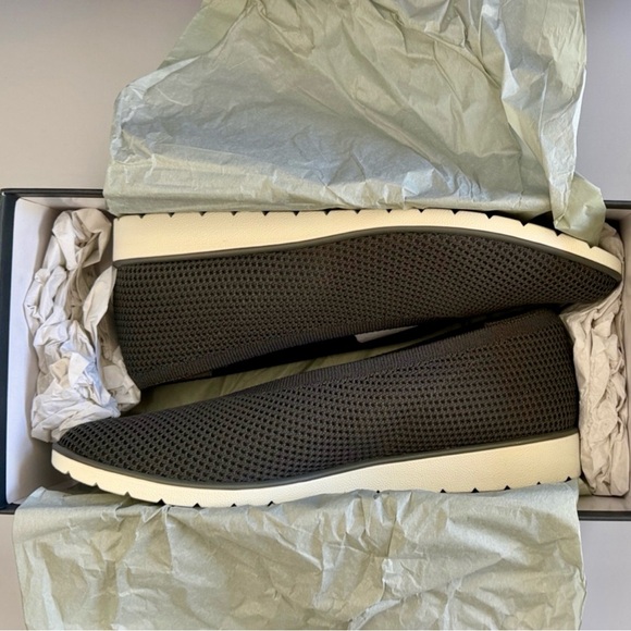 Eileen Fisher Heaven Stretch Wedge Slip-On Flats
Graphite Woven Mesh | 10M | NIB - Picture 3 of 5